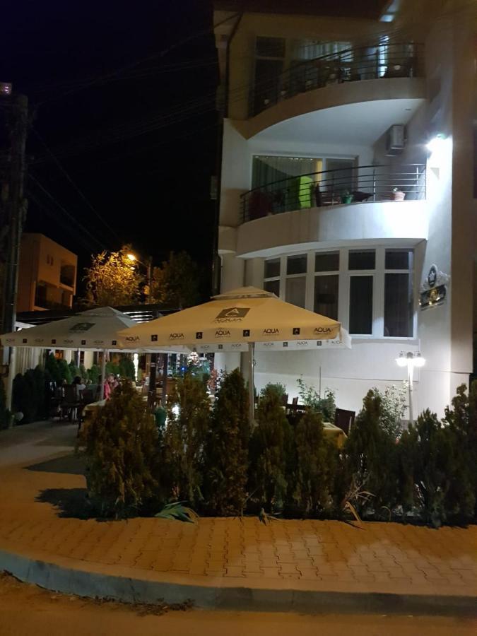 Boutique Vila White Duchess Navodari Exterior photo