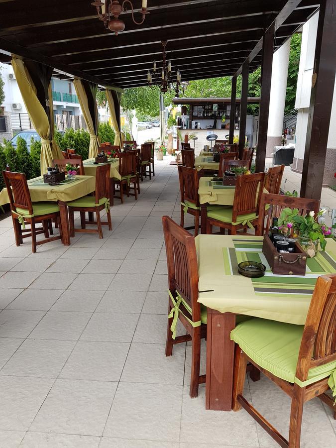 Boutique Vila White Duchess Navodari Exterior photo